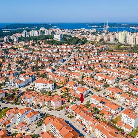 Apartment Blue Pula, New, Family Friendly, Comfortable, Free Parking And Wifi Exterior photo