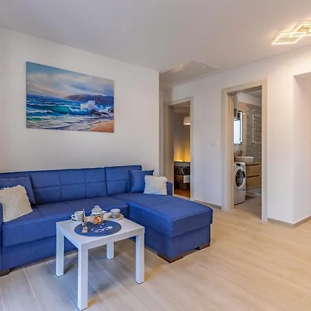 Apartment Blue Pula, New, Family Friendly, Comfortable, Free Parking And Wifi Exterior photo